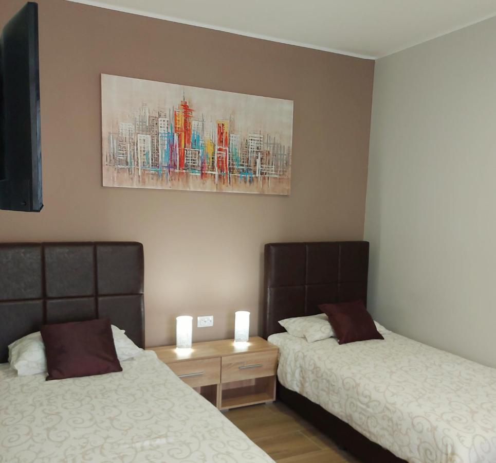 Centar Lux 2 Hostel Becicherecul Mare Exterior foto